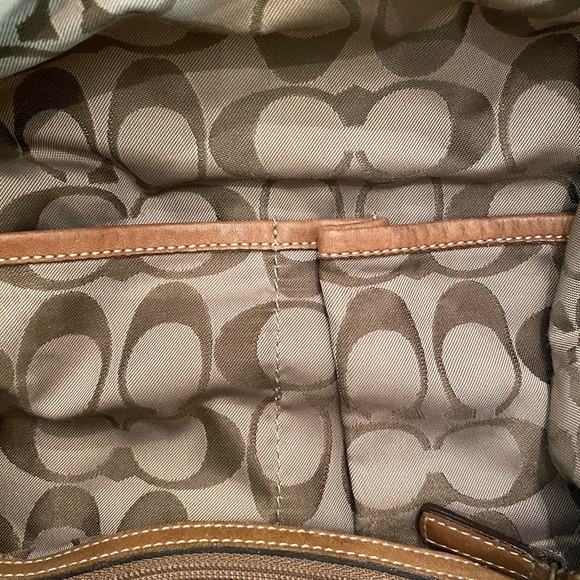 Vintage COACH Suede Crossbody Bag Olive Green 9324 - Picture 6 of 10